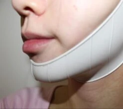 V CARE 4D Lifting Band – Guaina Elastica Compressiva Post Trattamento Fili Di Trazione -Farmacia Estetica Porta Pia 16 shop1 765423 1